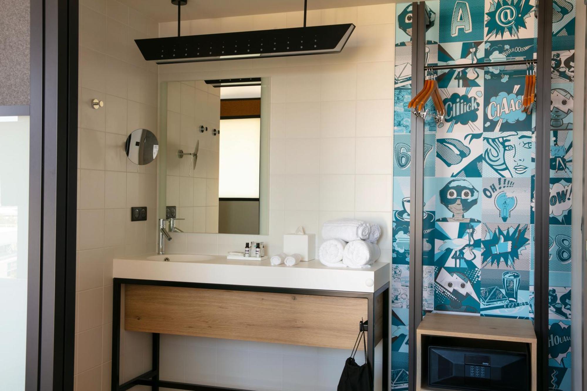 Aloft Family Room,1739648904:JPEG