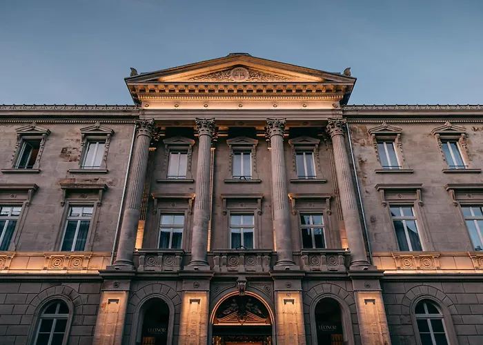 Hôtel LÉONOR the place to live